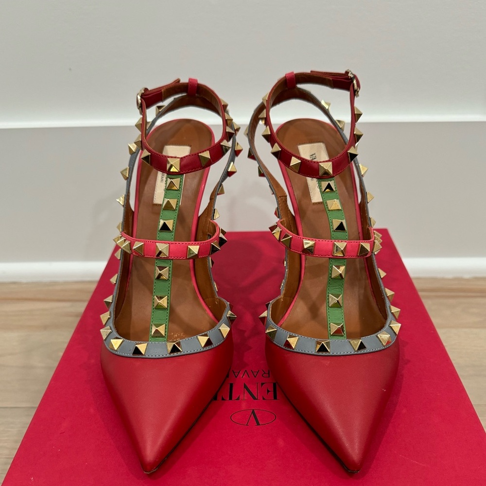 Valentino Garavani Rockstud Pumps Size 41